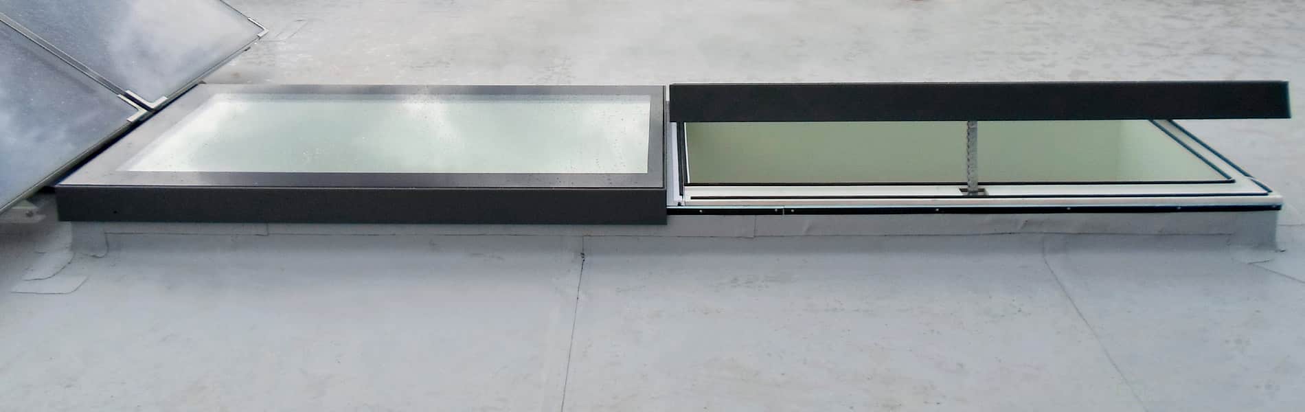 Design-Fenster LINEAR – Kombination aus festverglastem und zu öffnendem Oberlicht Design-Fenster LINEAR - Kombination aus festverglastem und zu öffnendem Oberlicht