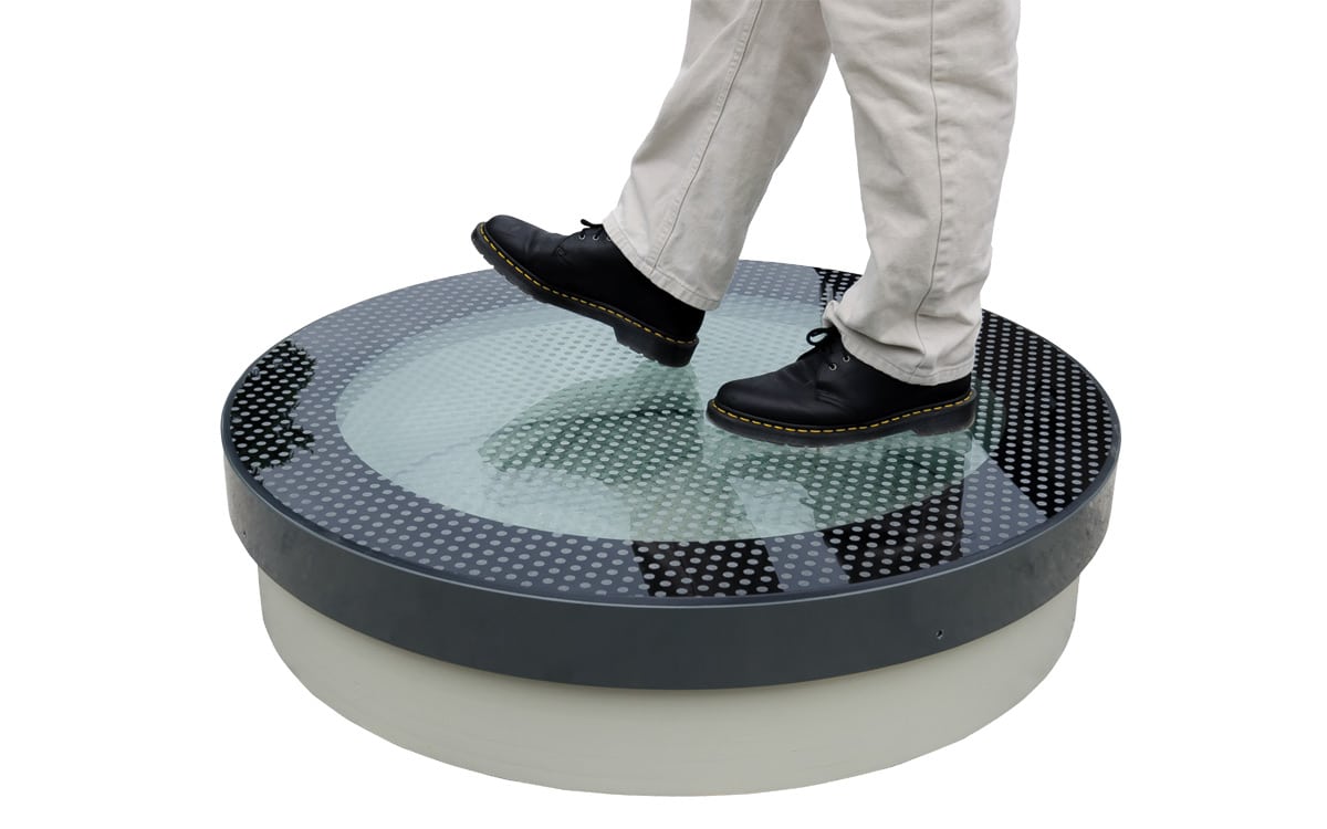 SkyVision CIRCULAR WALK-ON with non-slip surface coating